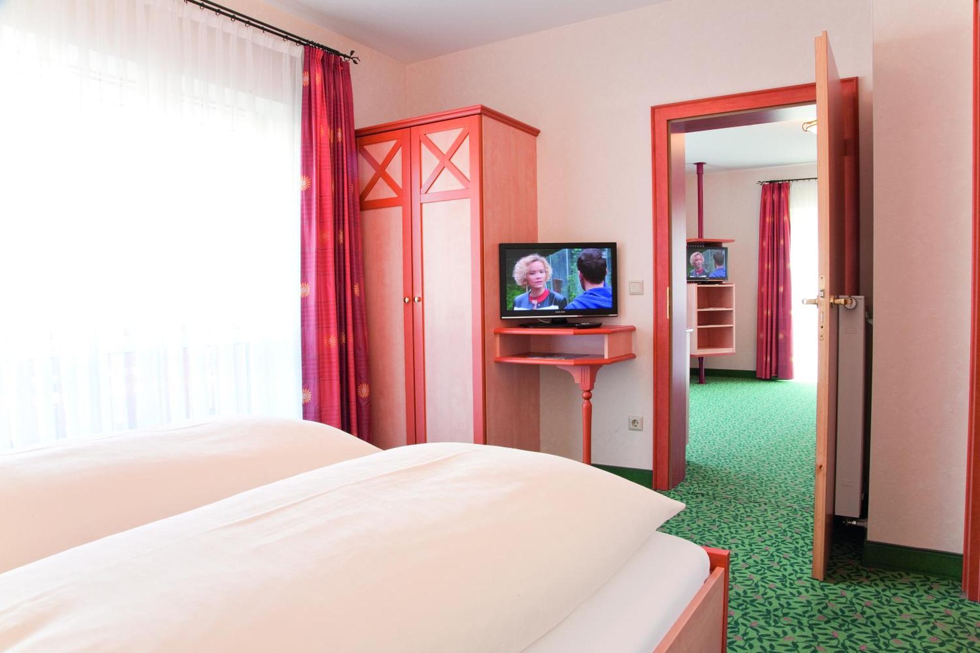 Landkomfort Hotel Elsenmann Виллинген Номер фото